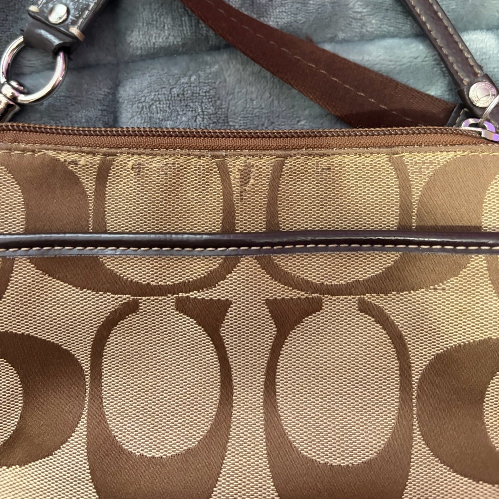 Coach Crossbody Bag - Picture 2 of 5